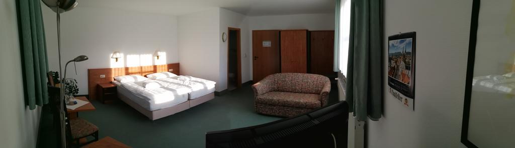 Hotel & Restaurant Bergfried Saalfeld Saale 外观 照片