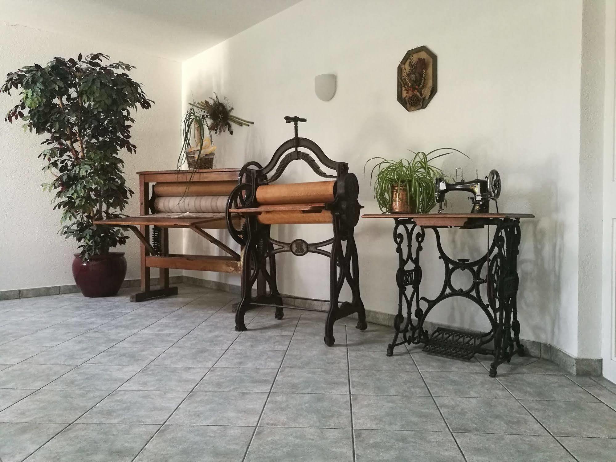 Hotel & Restaurant Bergfried Saalfeld Saale 外观 照片